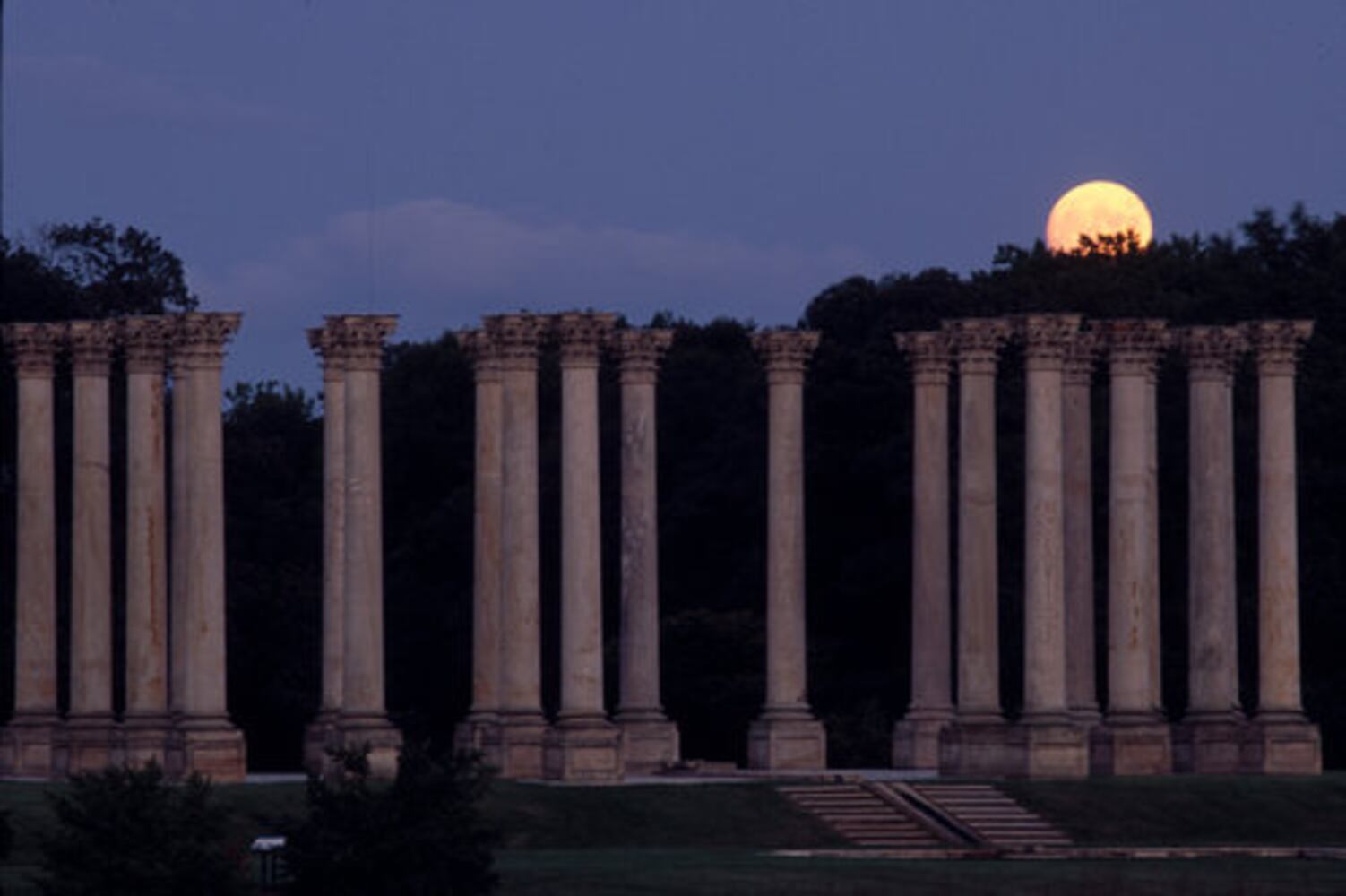 Washington, D.C., sites wow first-timers and travel vets