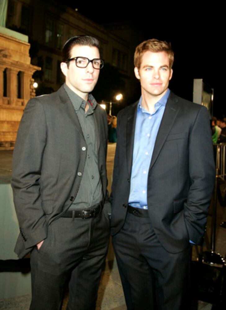 Pretty young things pose at 'Cloverfield' premiere