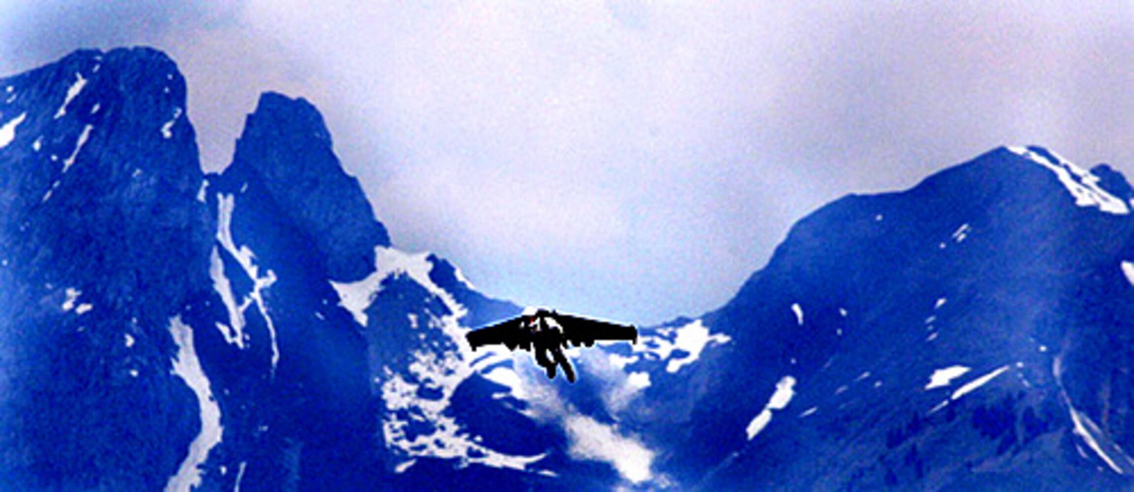 Rocket man' soars over Swiss Alps