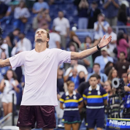 Alexander Zverev, of Germany, celebrates defeating Lorenzo Sonego, of Italy, in five sets In the first round of the U.S. Open tennis championships early Wednesday, Sept. 2, 2026, in New York. (AP Photo/Frank Franklin II)