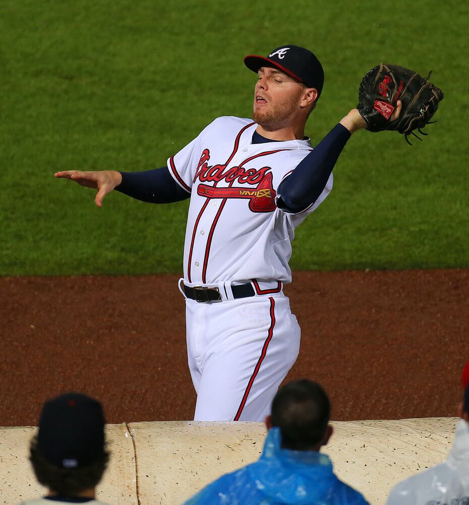 Braves vs. Phillies, Game 1