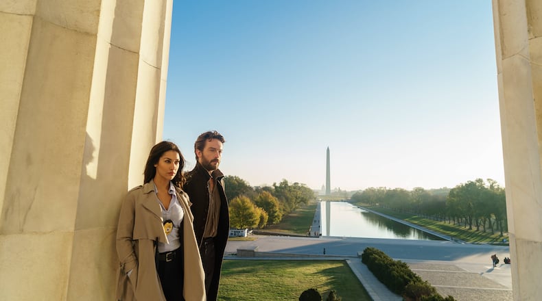 SLEEPY HOLLOW: L-R: Janina Gavankar and Tom Mison in the "Columbia" Season Four premiere episode of SLEEPY HOLLOW airing Friday, Jan. 4 (9:00-10:00 PM ET/PT) on FOX. ©2017 Fox Broadcasting Co. CR: Tina Rowden/FOX