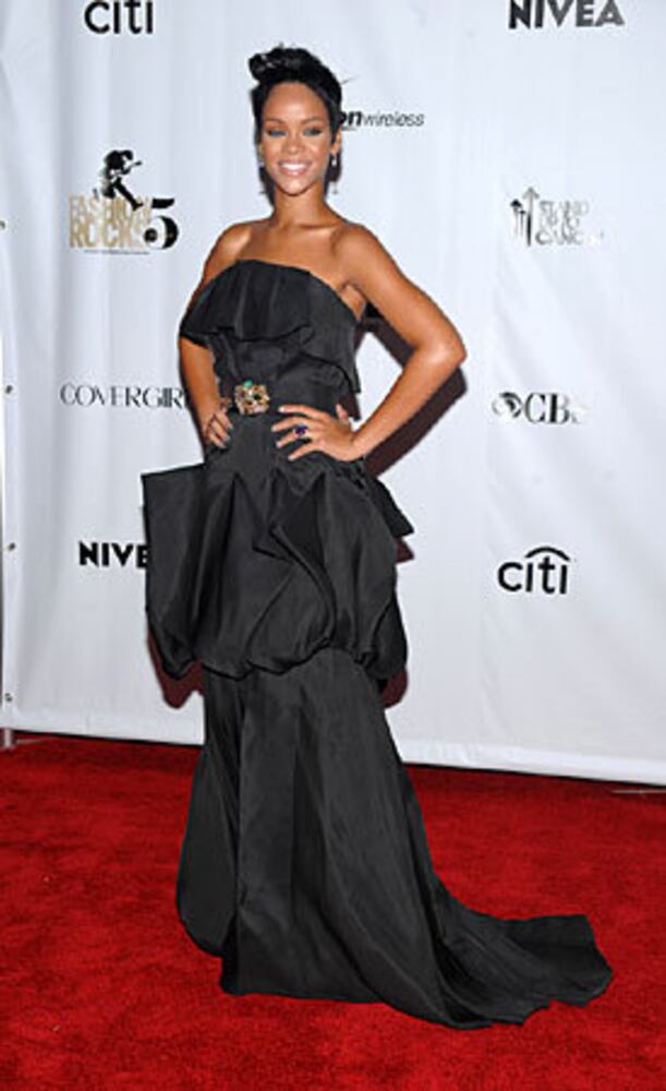 Stars dress up Fashion Rocks event