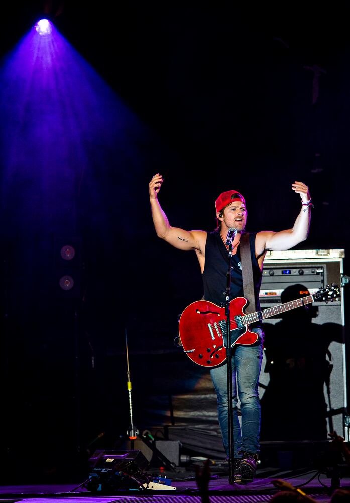 Kip Moore at Country Jam 2015
