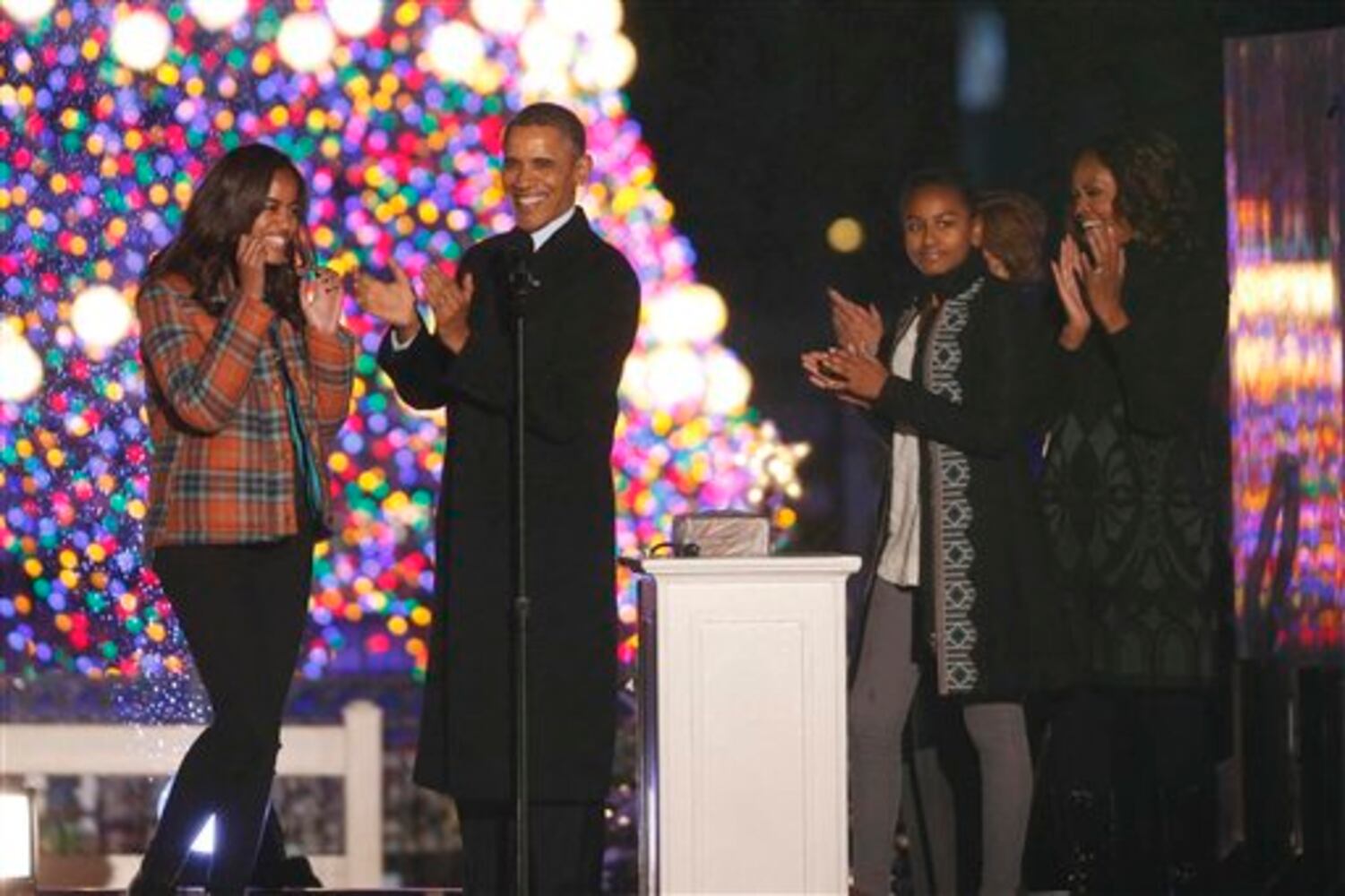 Obama lights National Christmas Tree