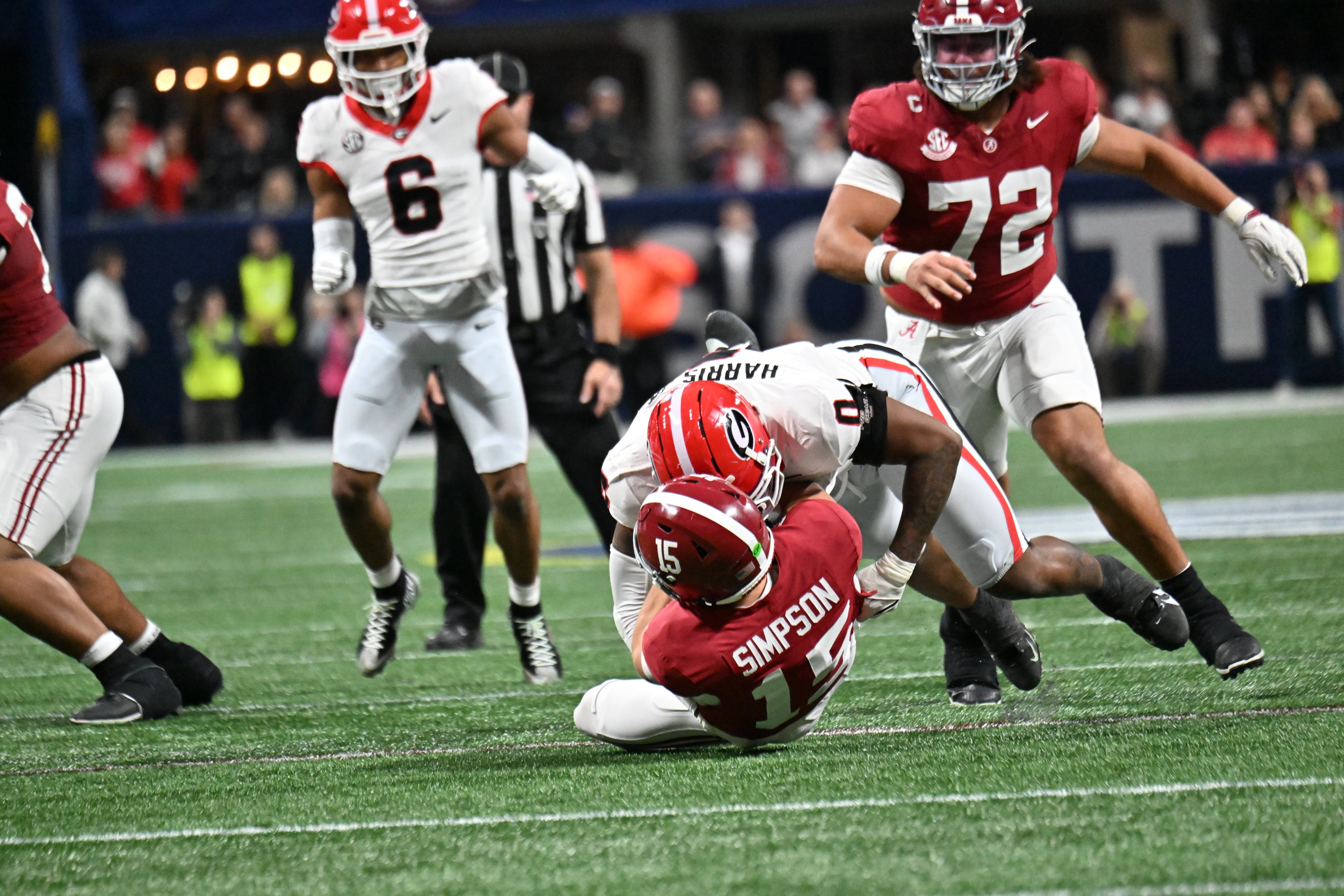 during the SEC Championship Game at Mercedes-Benz Stadium, Saturday, Dec. 6, 2025, in Atlanta. (Hyosub Shin / AJC)