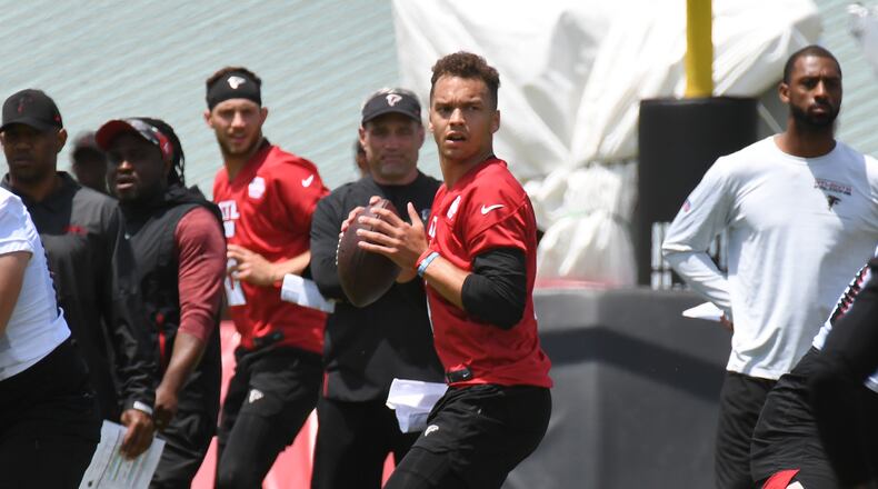 Atlanta Falcons quarterback Desmond Ridder, a third-round draft pick, participates during rookie minicamp Saturday in Flowery Branch. (Hyosub Shin / Hyosub.Shin@ajc.com)