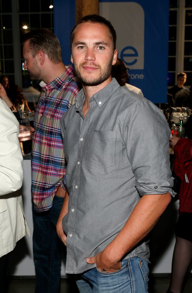 Taylor Kitsch worked for IMG Modeling Agency and modeled for Liz Claibourne and Abercrombie & Fitch.
