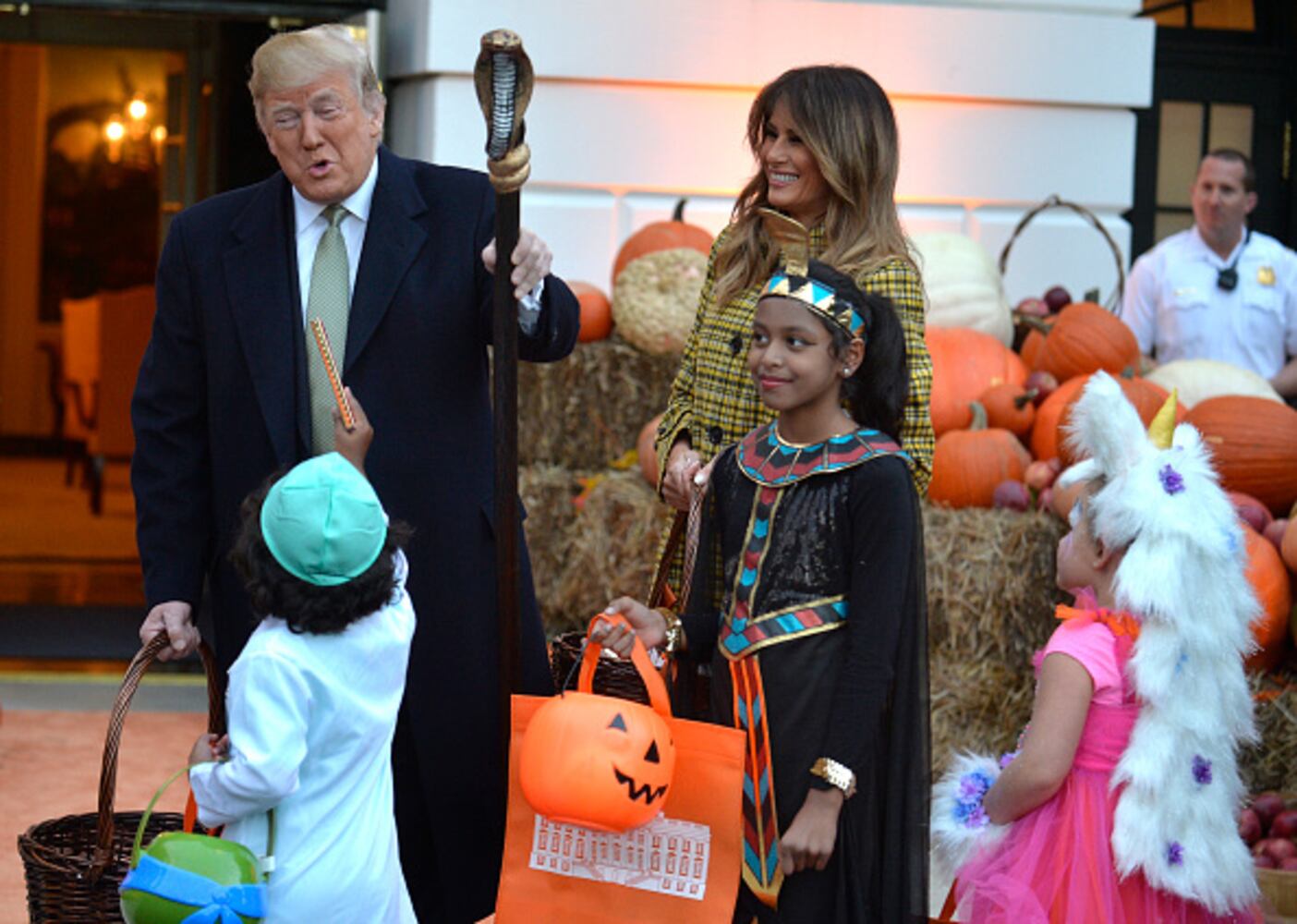 Photos: President Trump, first lady Melania Trump welcome children to White House for Halloween