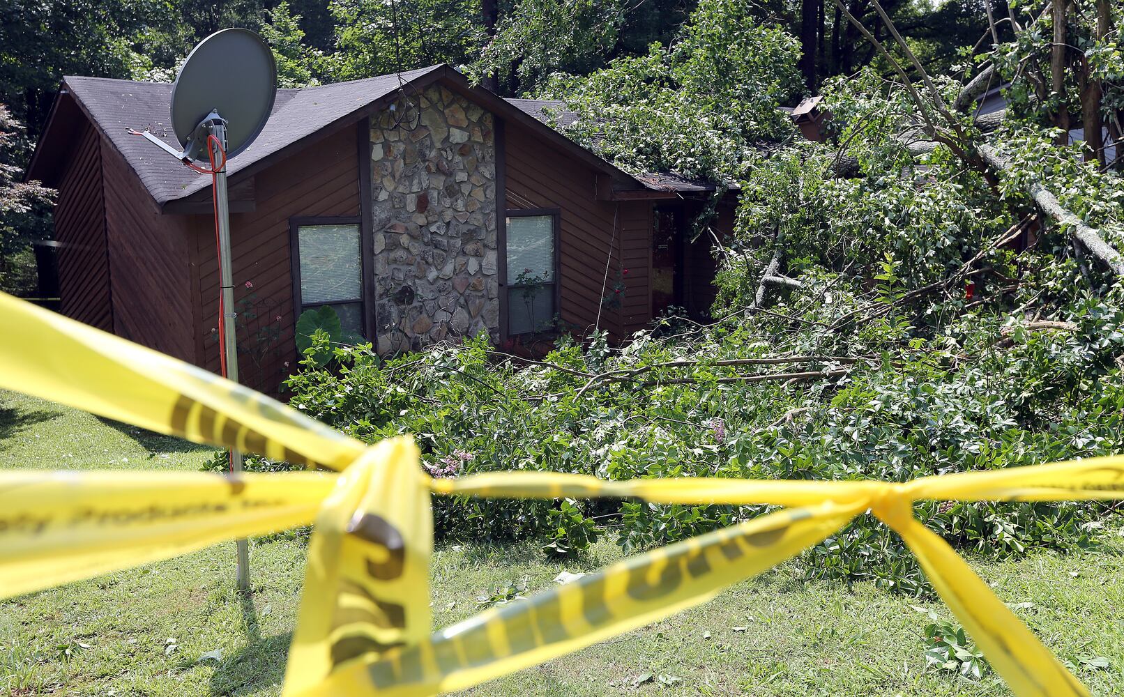 Tree down in Norcross