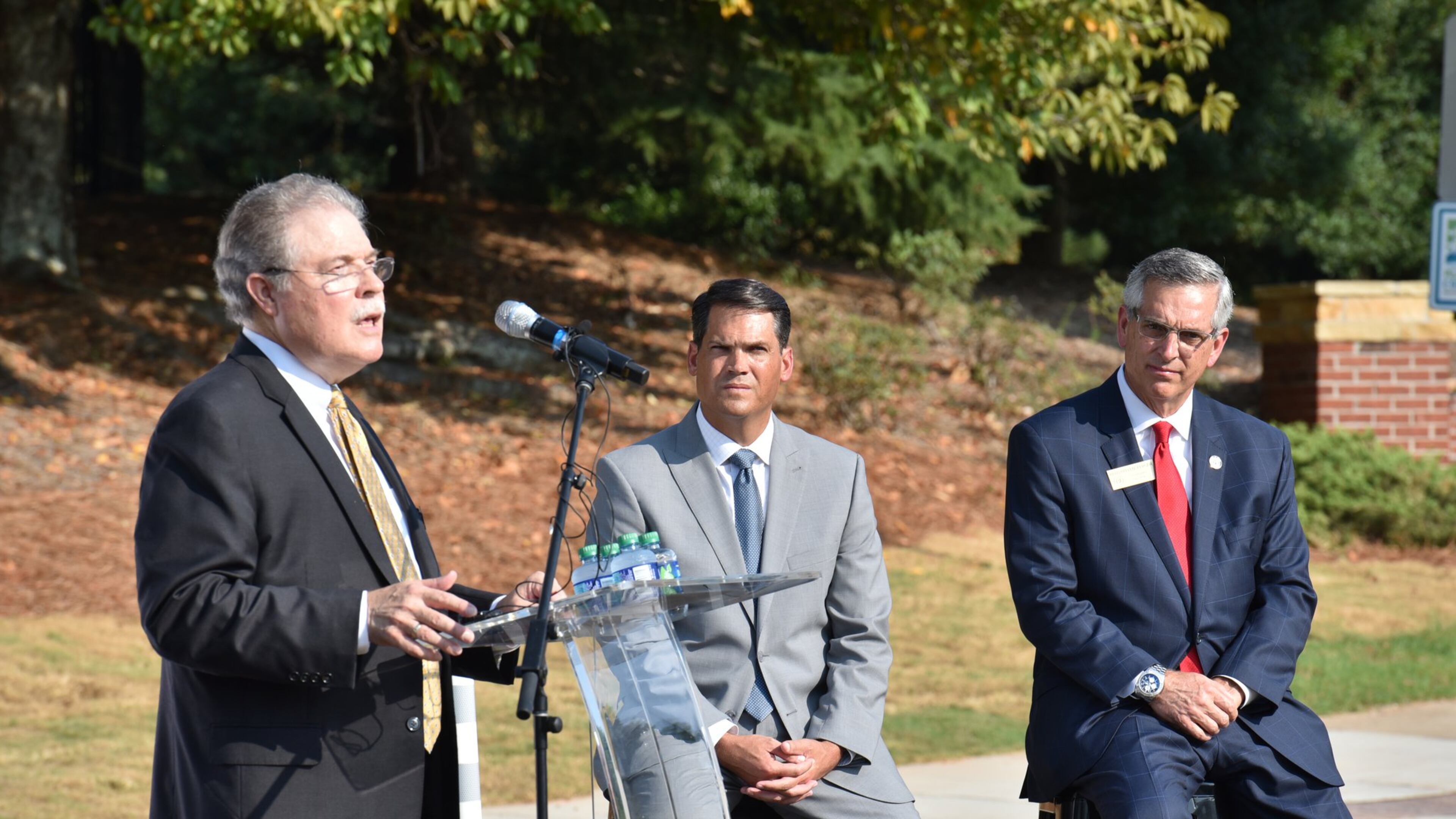 The upstart campaigns for governor by former Lt. Gov. Geoff Duncan (center) and Secretary of State Brad Raffensperger (right) are reminders the 2020 election still looms over Georgia politics today. (Hyosub Shin/AJC)