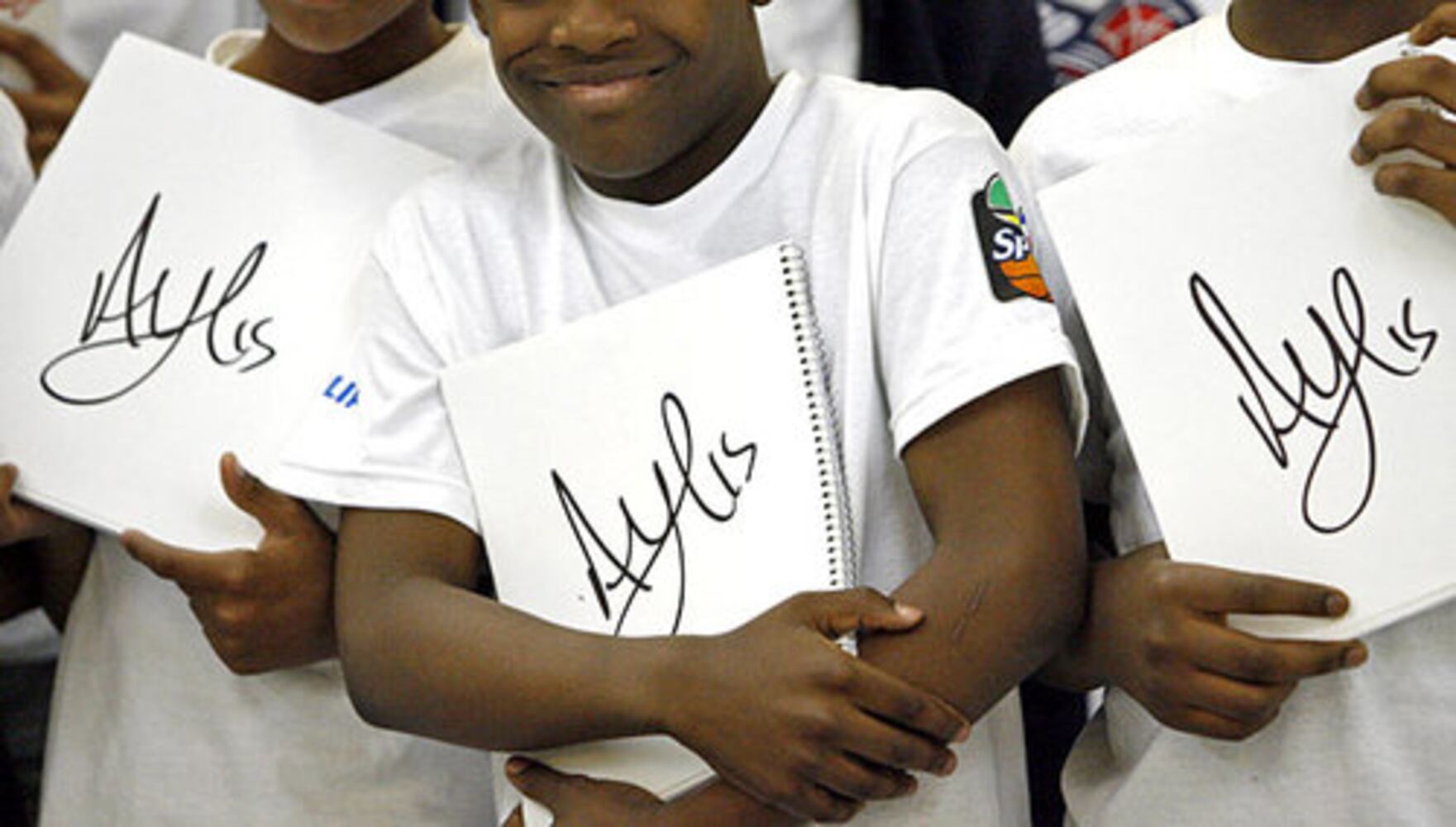 Al Horford surprises Northcutt Elementary