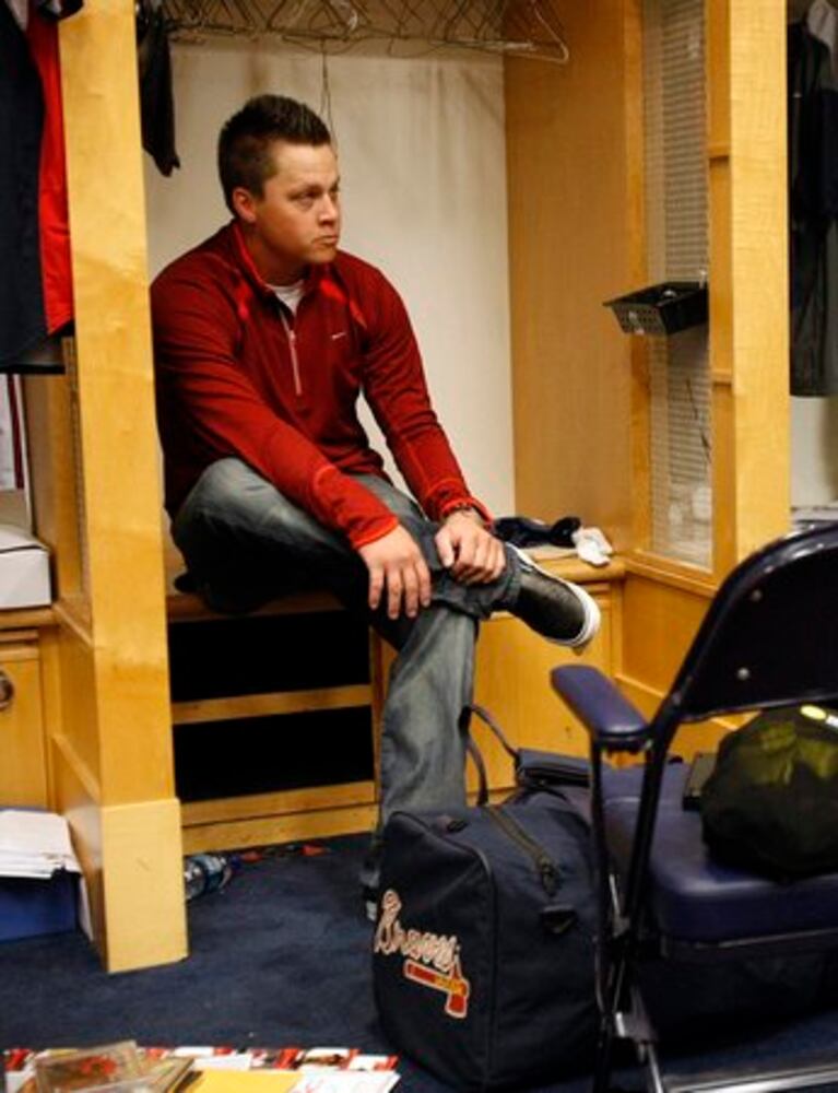 MLB Photos: Braves clean out their lockers