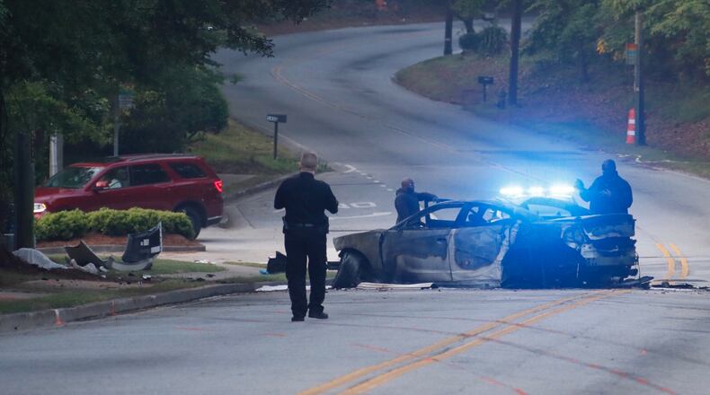 A driver died in a fiery wreck in the City of South Fulton early Thursday morning. (BOB ANDRES/BANDRES@AJC.COM)