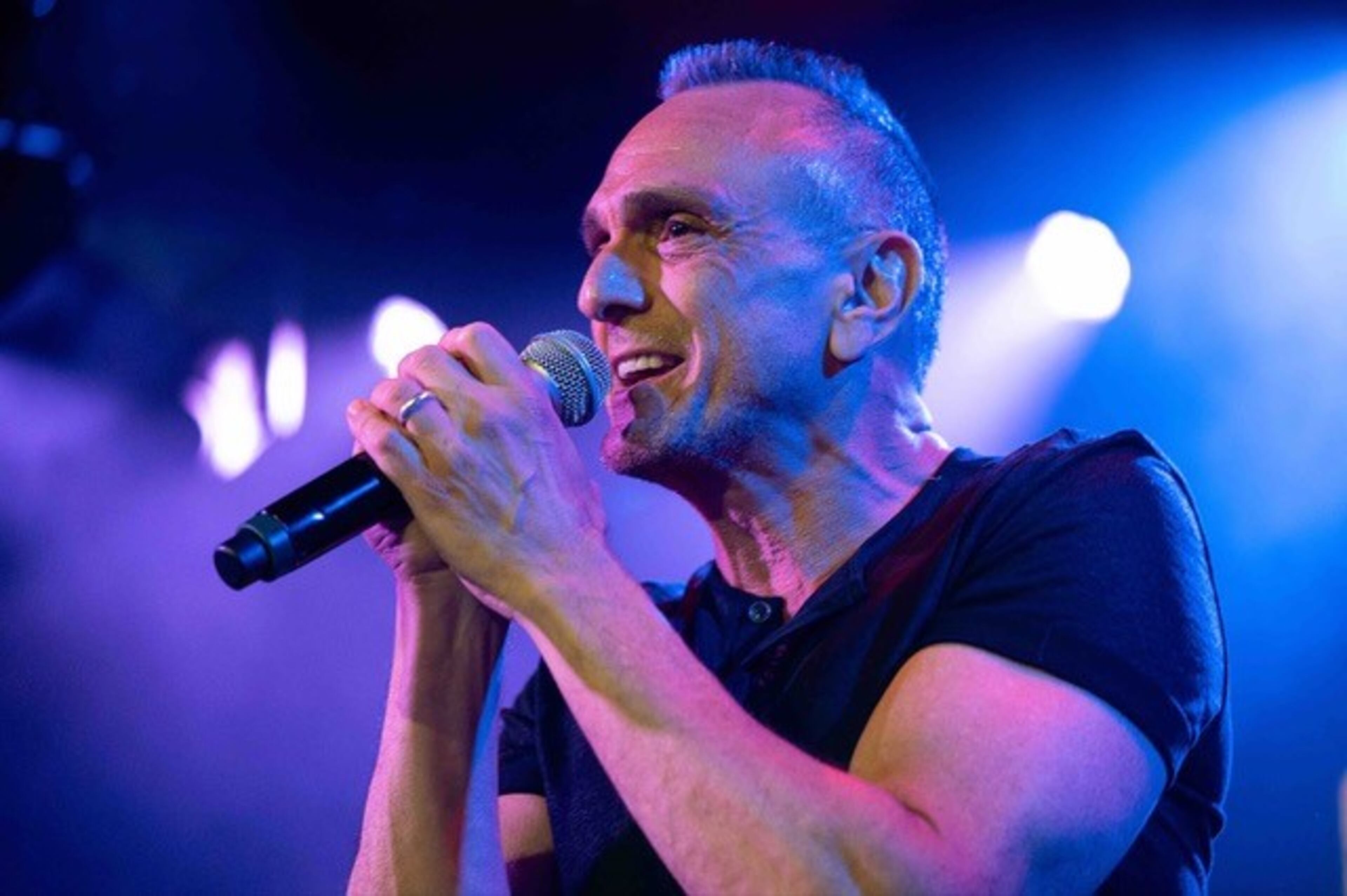 Hank Azaria spent six months perfecting his Bruce Springsteen soundalike voice and can sing about 20 songs. If you attend the concert in Sugar Hill, Azaria will play about 105 minutes of Springsteen classics culled largely from his 1970s and early 1980s catalog. (Courtesy)