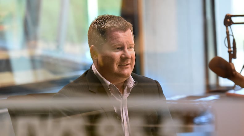 Erick Erickson at News 95.5 and AM750 WSB studio in a 2016 file photo. HYOSUB SHIN / HSHIN@AJC.COM