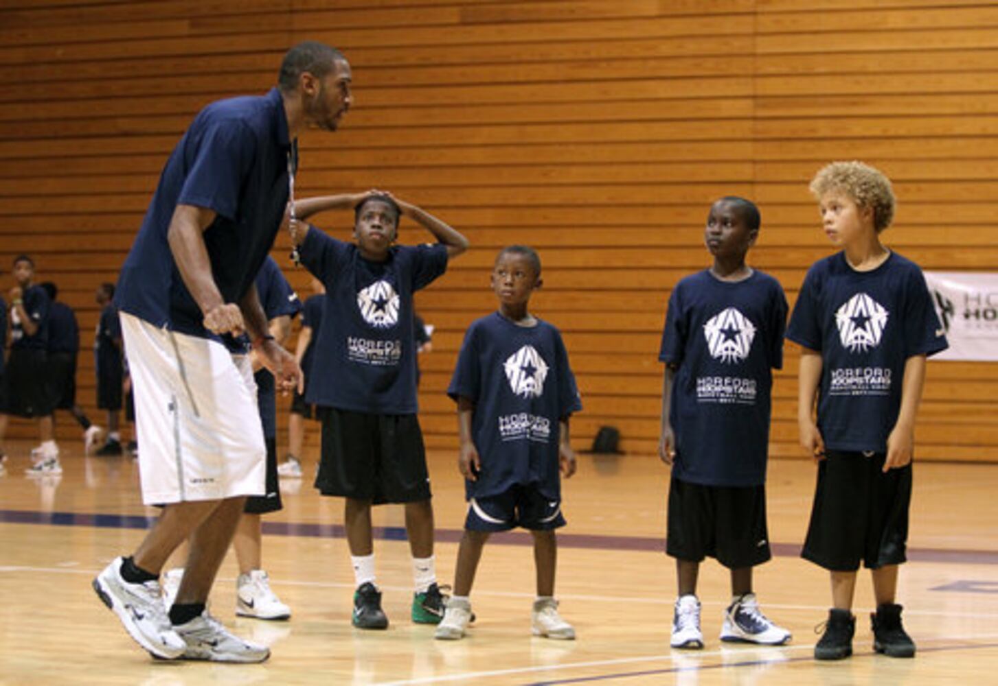 Hawks all-star Al Horford hosts youth camp