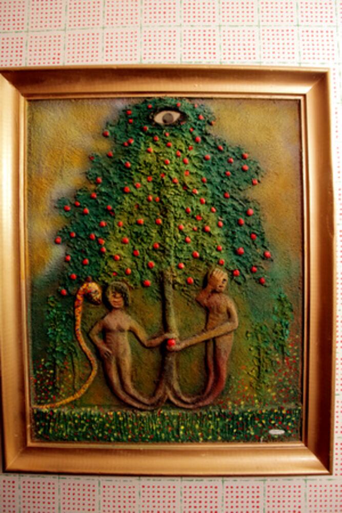 Folk art collection enlivens rustic Cobb County home