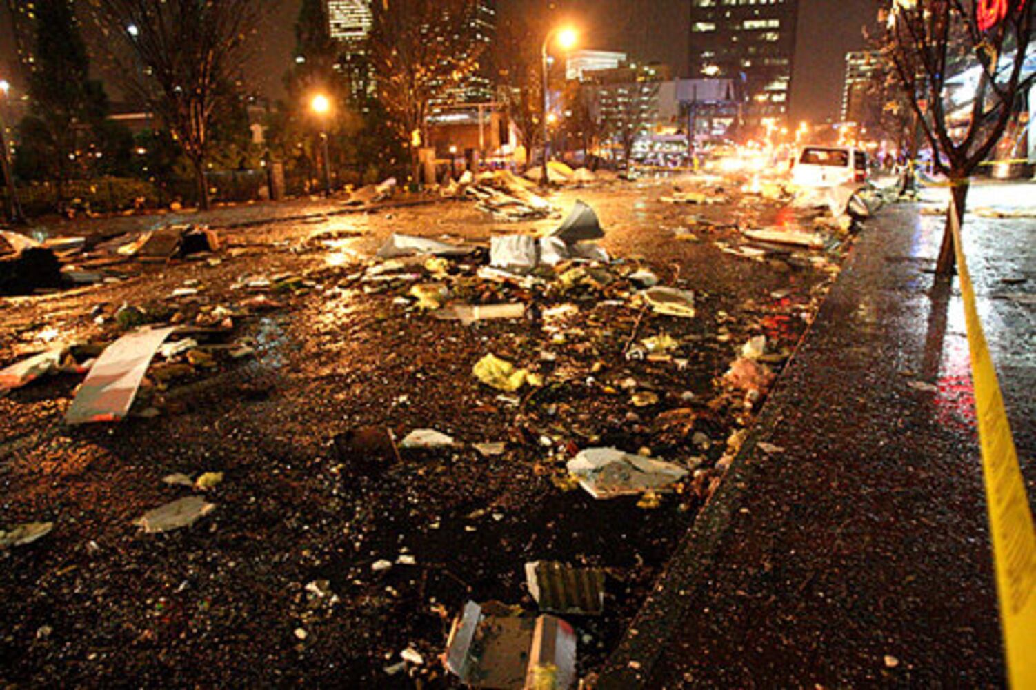 Tornado hits downtown Atlanta (Gallery 1)