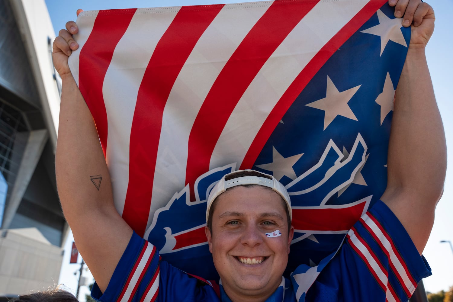 Photos of Bills fans tailgating before Falcons game 10/13/25