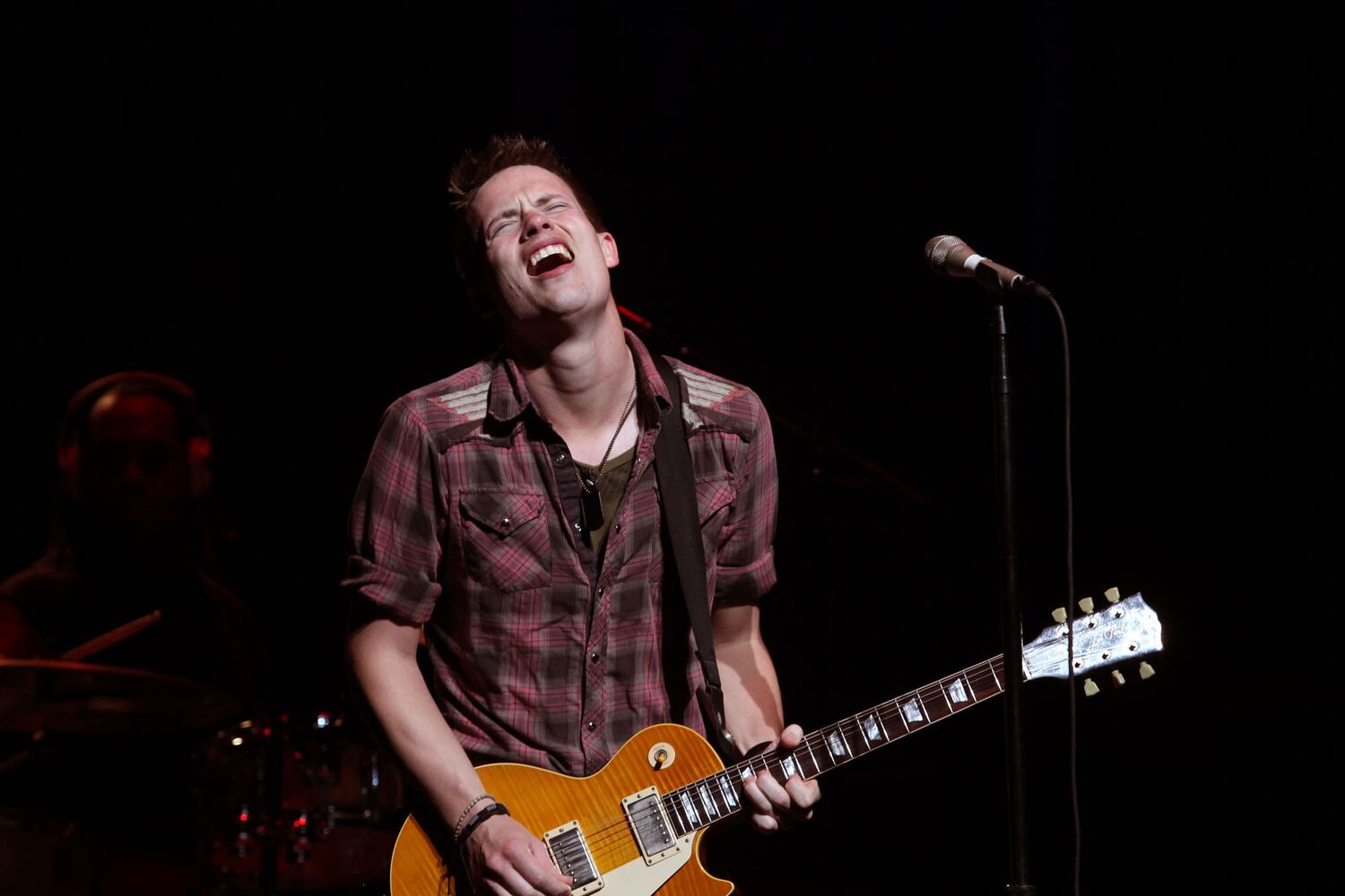 Buddy Guy, Jonny Lang perform in Cobb