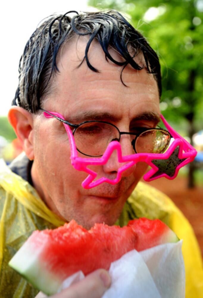 Rain can't spoil Taste of Alpharetta