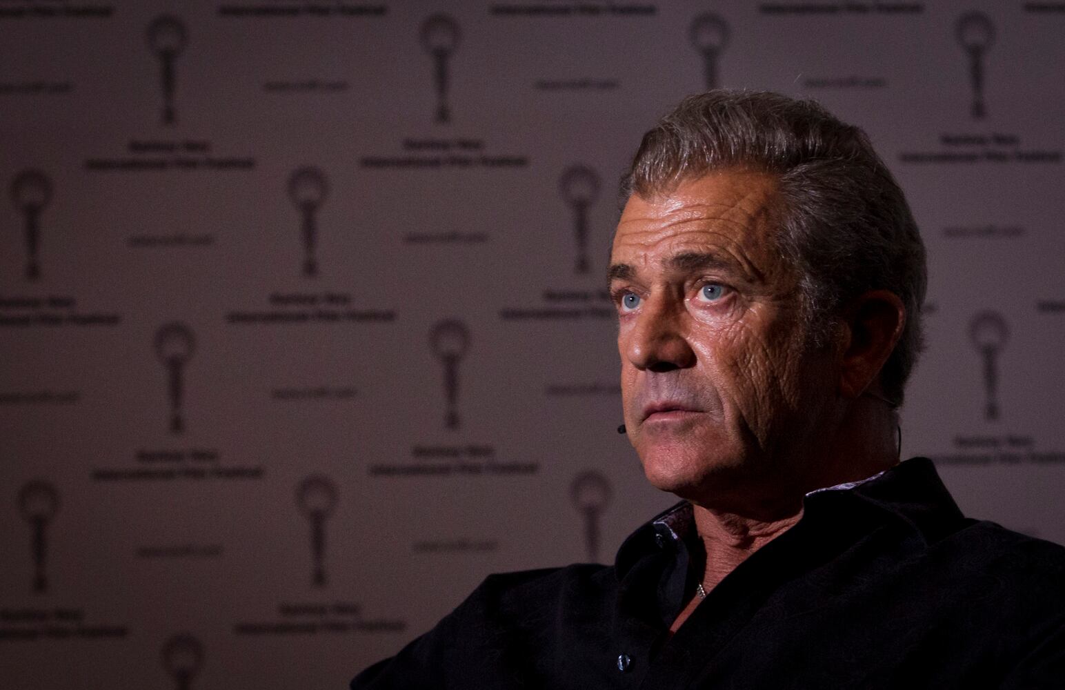 Mel and Robyn Gibson – $425 million