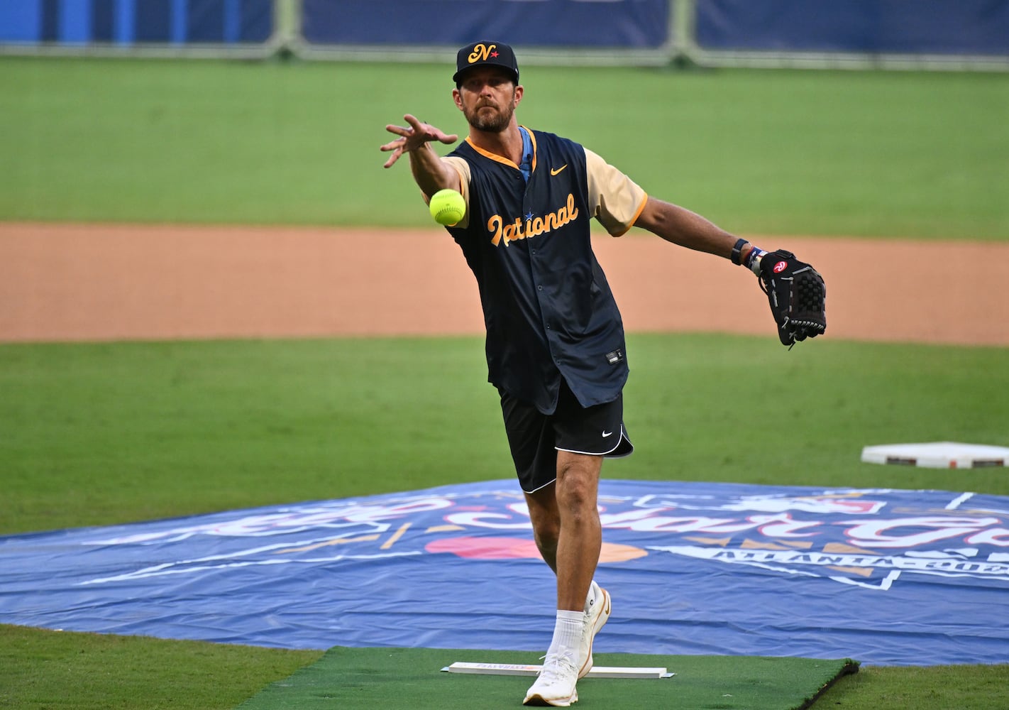 PHOTOS: Futures and Celebrity softball