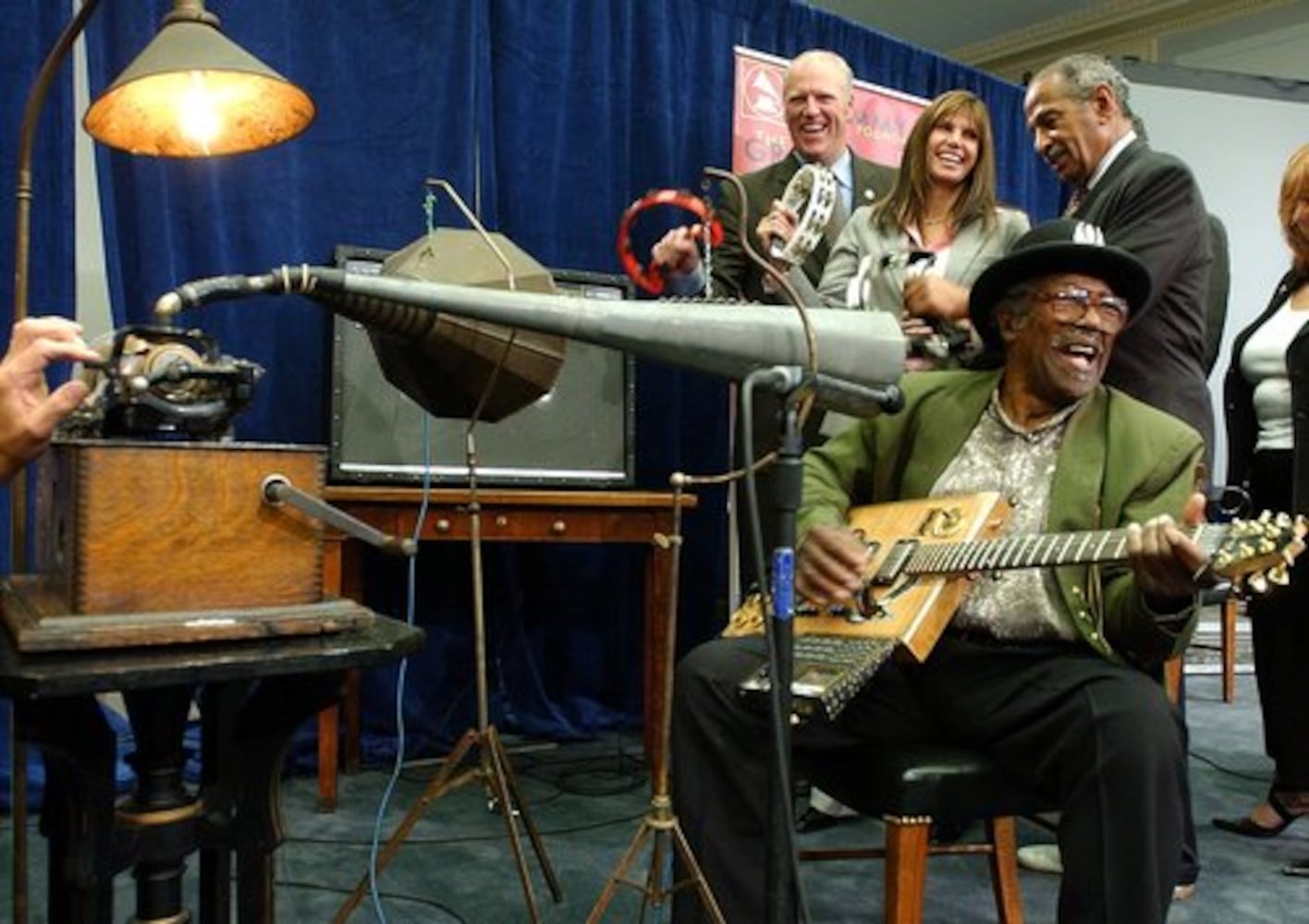 Music legend Bo Diddley dies