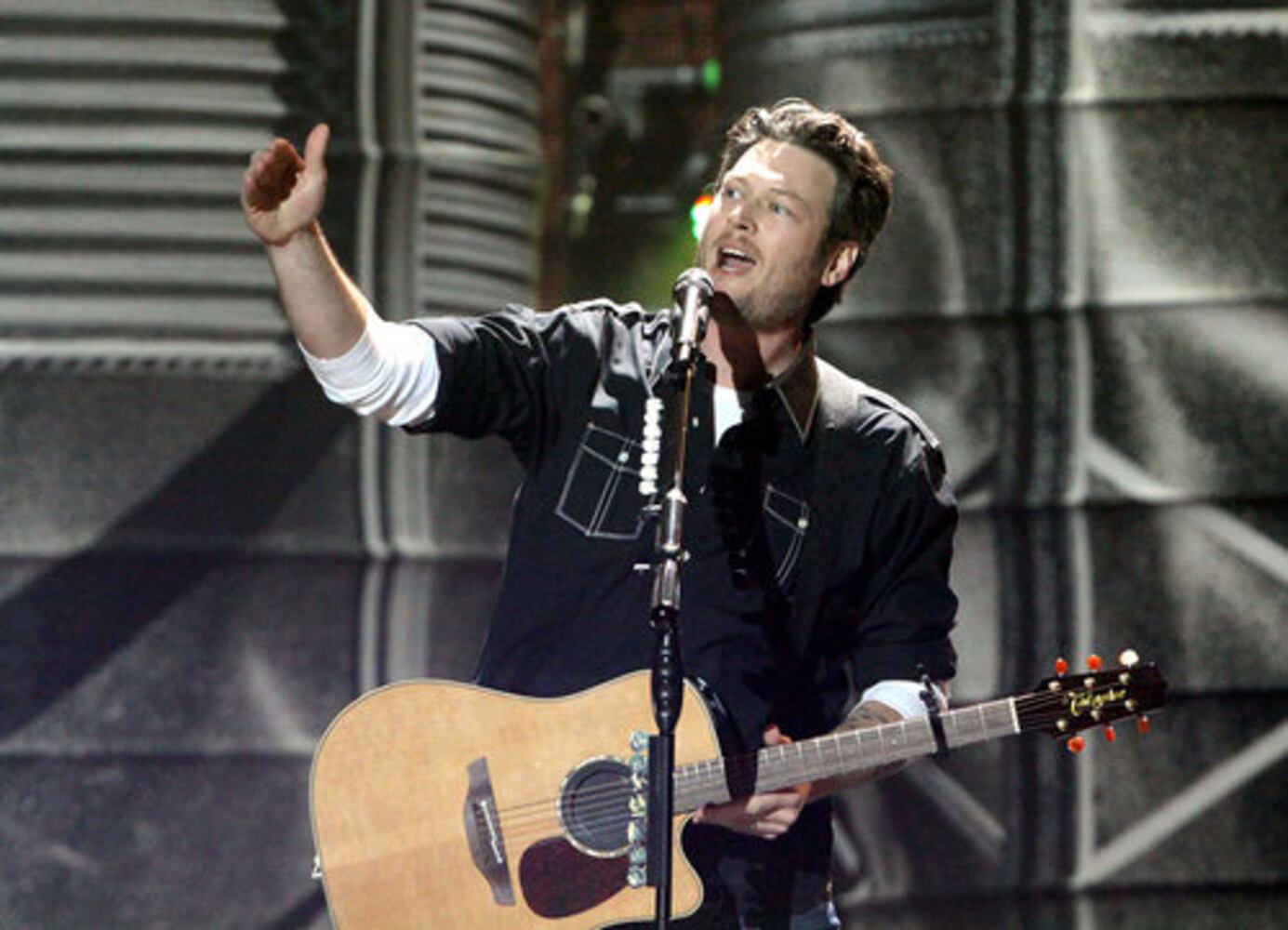 Blake Shelton rocks Gwinnett
