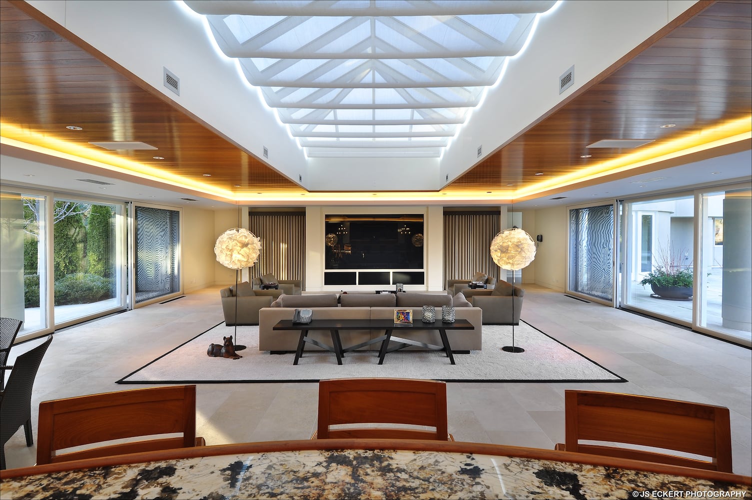 Home has 15-car garage, 'NBA-quality' basketball court