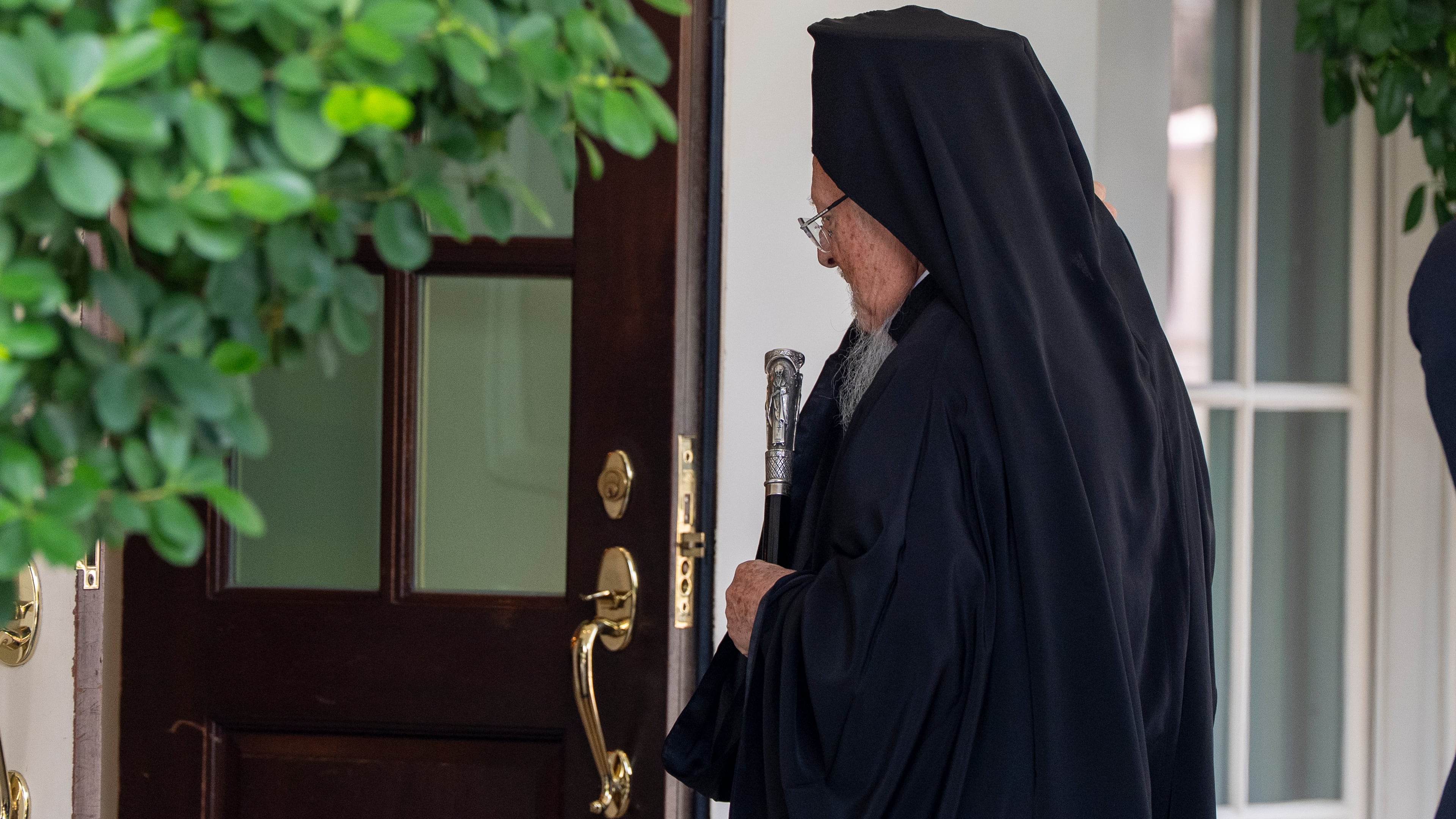Ecumenical Patriarch Bartholomew, the spiritual leader of the world's Eastern Orthodox Christians, arrives for a meeting with President Donald Trump at the White House, Monday, Sept. 15, 2025, in Washington. (AP Photo/Alex Brandon)