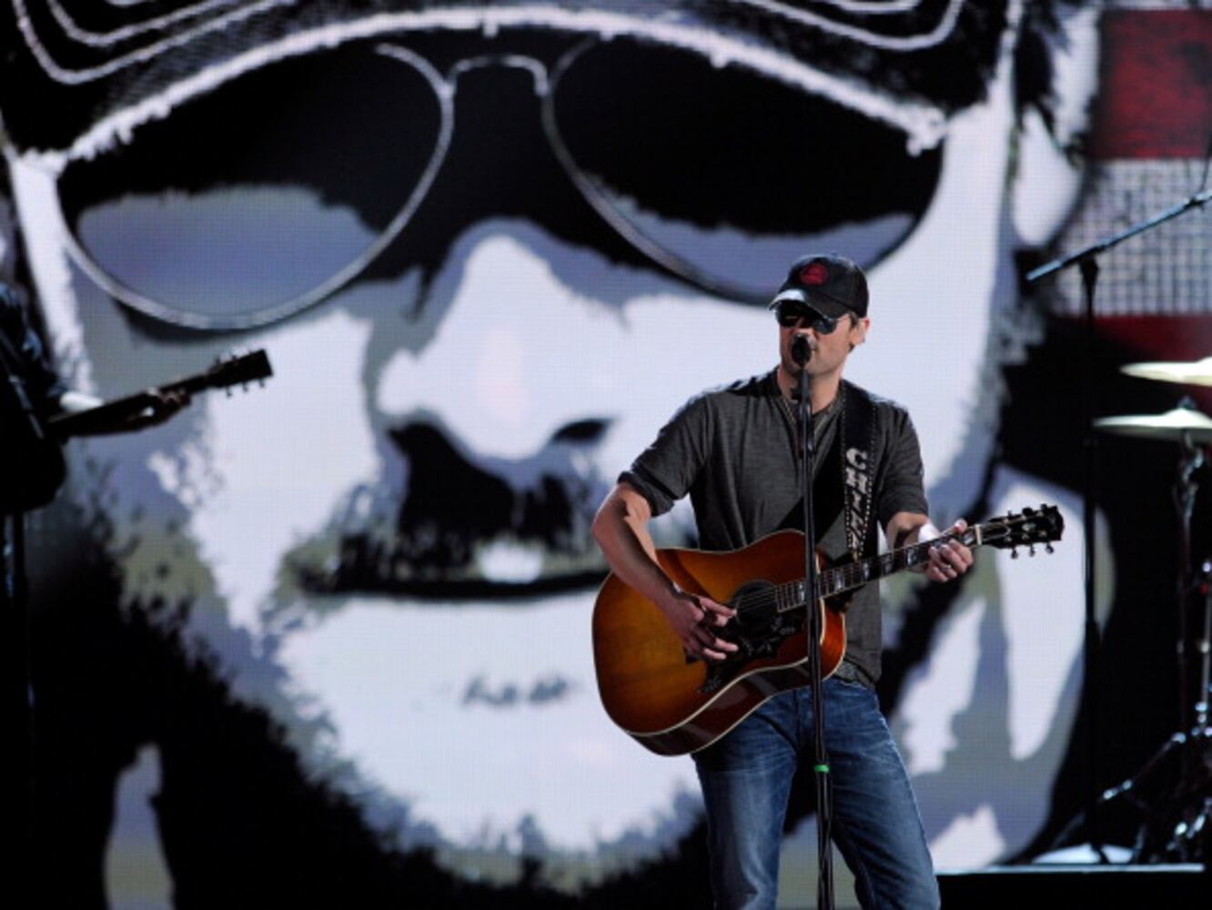 Male Video Of The Year - Eric Church - Creepin'
