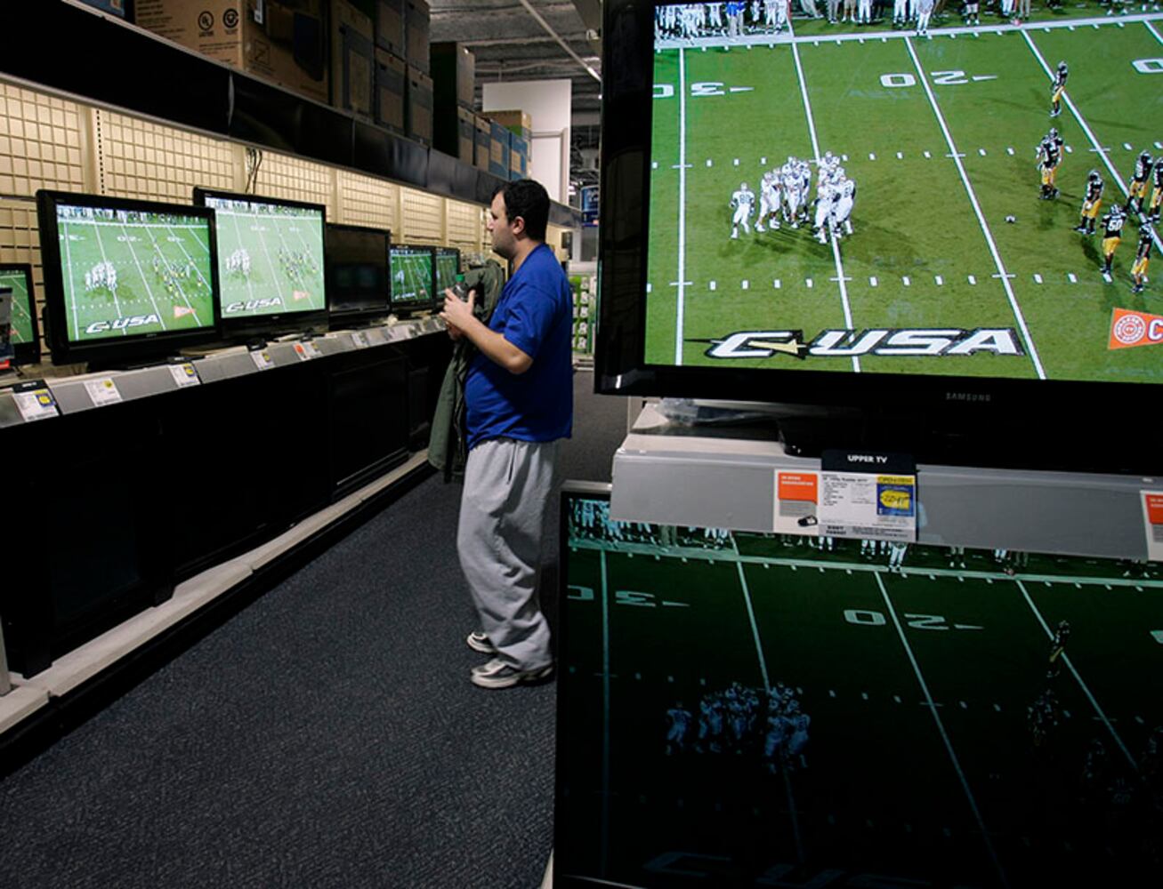 32-inch flatscreen TV