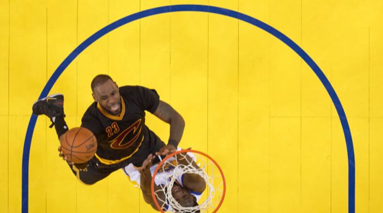 Basketball: NBA Finals: Aerial view of Cleveland Cavaliers LeBron James (23) in action vs Golden State Warriors Draymond Green (23) at Oracle Arena. Game 2. Oakland, CA 6/4/2017CREDIT: Greg Nelson (Photo by Greg Nelson /Sports Illustrated/Getty Images)(Set Number: SI892 TK1 )