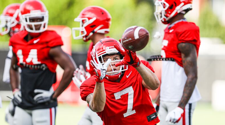 Georgia wide receiver Jermaine Burton (7) keeps his eye on the football during the Bulldogs’ practice session Tuesday, Oct. 27, 2020, in Athens. (Tony Walsh/UGA)