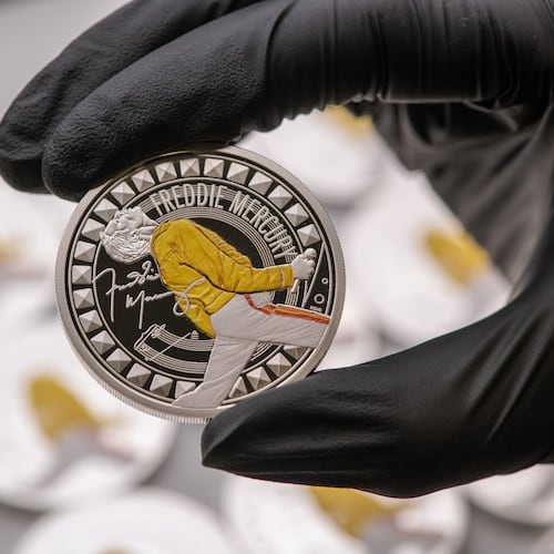 This photo provided by Royal Mint on Nov. 15, 2025, shows a UK coin to celebrate one of the greatest showmen of all time, Freddie Mercury. (Royal Mint via AP)