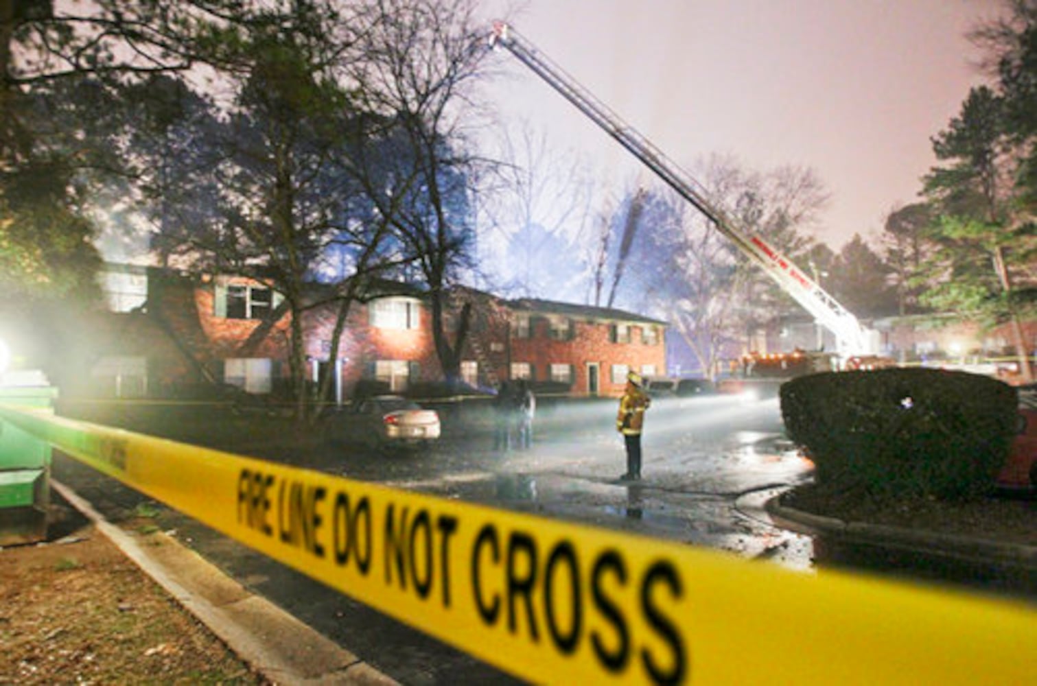 One dead in Riverdale apartment fire