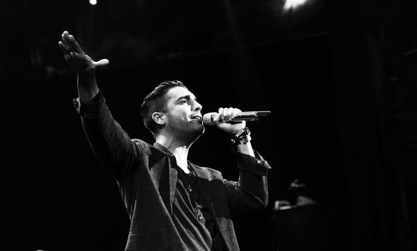 AMERICAN IDOL XIV: Nick Fradiani performs at House of Blues for the IDOL SHOWCASE airing Wednesday, Feb. 18 (8:00-9:01 PM ET/PT) and Thursday, Feb. 19 (8:00-9:00 PM ET/PT). CR: Michael Becker / FOX. © 2015 FOX Broadcasting. AMERICAN IDOL XIV: Nick Fradiani performs at House of Blues for the IDOL SHOWCASE airing Wednesday, Feb. 18 (8:00-9:01 PM ET/PT) and Thursday, Feb. 19 (8:00-9:00 PM ET/PT). CR: Michael Becker / FOX. © 2015 FOX Broadcasting.