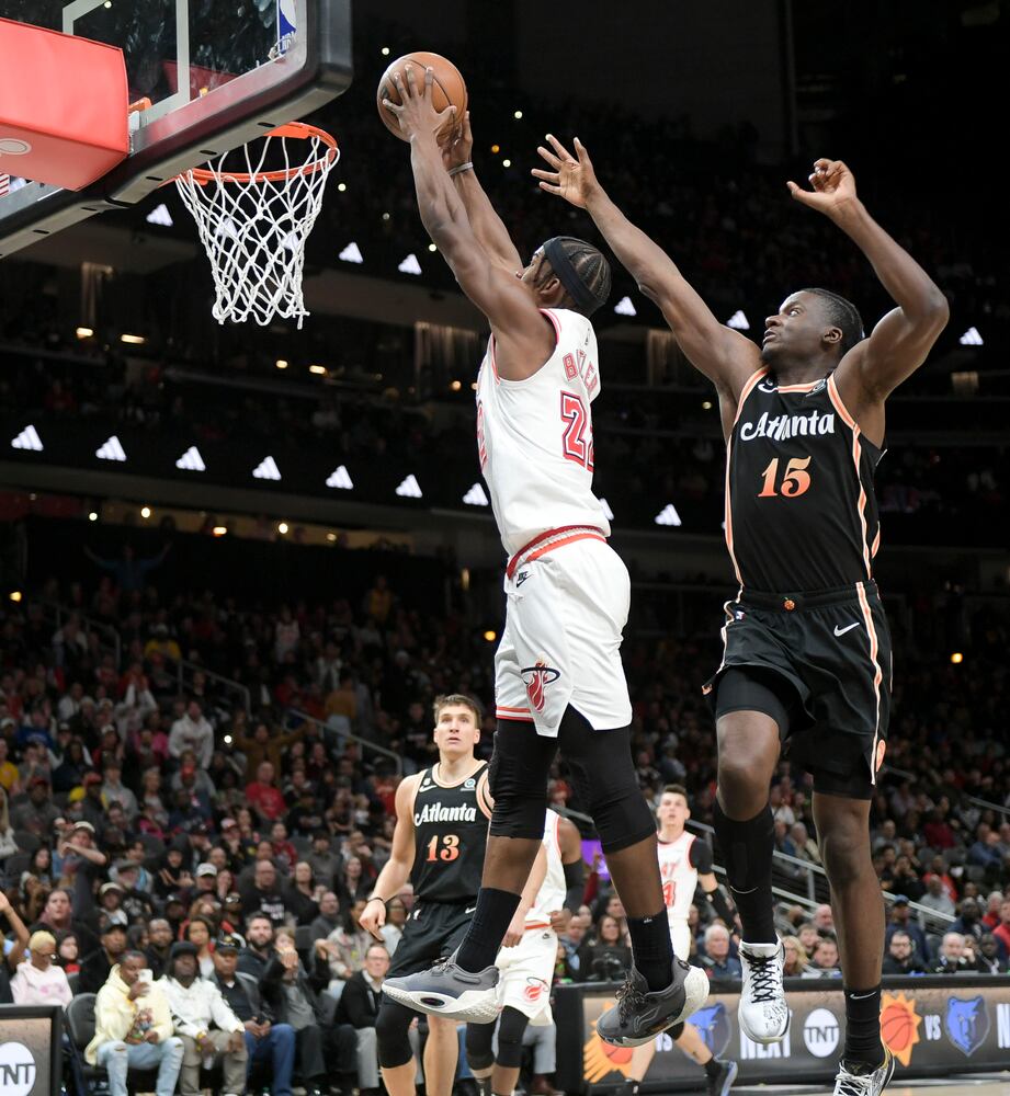 011723 HAWKS PHOTO