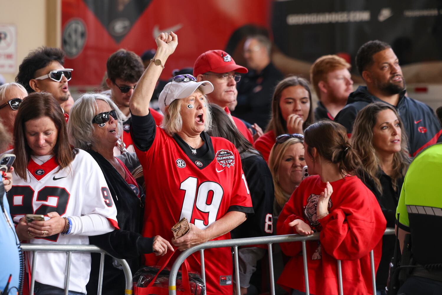 111923 bulldogs photo