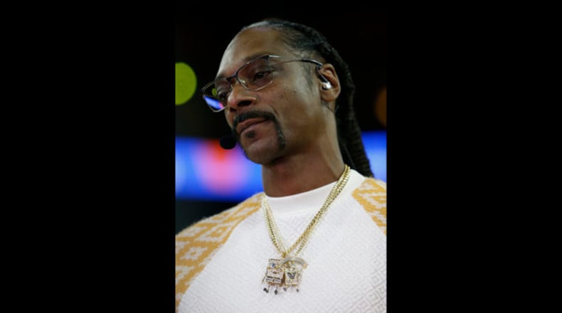 <p>Kyle Lowry #7 of the Toronto Raptors attempts a shot against DeMarcus Cousins #0 of the Golden State Warriors in the first half during Game Four of the 2019 NBA Finals at ORACLE Arena on June 07, 2019. (Photo by Ezra Shaw/Getty Images)</p> <p>A general view prior to Game Four of the 2019 NBA Finals between the Golden State Warriors and the Toronto Raptors at ORACLE Arena on June 07, 2019 in Oakland, California. (Photo by Ezra Shaw/Getty Images)</p> <p>Kyle Lowry #7 of the Toronto Raptors is defended by Andre Iguodala #9 of the Golden State Warriors in the first half during Game Four of the 2019 NBA Finals at ORACLE Arena on June 07, 2019 in Oakland, California. (Photo by Ezra Shaw/Getty Images)</p> <p>DeMarcus Cousins #0 of the Golden State Warriors is defended by Danny Green #14 and Kyle Lowry #7 of the Toronto Raptors in the first half during Game Four of the 2019 NBA Finals at ORACLE Arena on June 07. (Photo by Lachlan Cunningham/Getty Images)</p> <p>Draymond Green #23 of the Golden State Warriors drives to the basket against Kyle Lowry #7 of the Toronto Raptors in the first half during Game Four of the 2019 NBA Finals at ORACLE Arena on June 07, 2019. (Photo by Lachlan Cunningham/Getty Images)</p> <p>Singer-songwriter Ne-Yo performs the American national anthem prior to Game Four of the 2019 NBA Finals between the Golden State Warriors and the Toronto Raptors at ORACLE Arena on June 07, 2019. (Photo by Lachlan Cunningham/Getty Images)</p> <p>Singer-songwriter Ne-Yo performs the American national anthem prior to Game Four of the 2019 NBA Finals between the Golden State Warriors and the Toronto Raptors at ORACLE Arena on June 07, 2019. (Photo by Lachlan Cunningham/Getty Images)</p> <p>Walk off the Earth performs the Canadian national anthem prior to Game Four of the 2019 NBA Finals between the Golden State Warriors and the Toronto Raptors at ORACLE Arena on June 07, 2019. (Photo by Lachlan Cunningham/Getty Images)</p> <p>Kawhi Leonard #2 of the Toronto Raptors waits in the tunnel before taking the court prior to Game Four of the 2019 NBA Finals against the Golden State Warriors at ORACLE Arena on June 07, 2019 in Oakland, California. (Photo by Ezra Shaw/Getty Images)</p> <p>Kyle Lowry #7 of the Toronto Raptors waits in the tunnel before taking the court prior to Game Four of the 2019 NBA Finals against the Golden State Warriors at ORACLE Arena on June 07, 2019 in Oakland, California. (Photo by Ezra Shaw/Getty Images)</p> <p>A general view of ORACLE Arena prior to Game Four of the 2019 NBA Finals between the Golden State Warriors and the Toronto Raptors at ORACLE Arena on June 07, 2019 in Oakland, California. (Photo by Ezra Shaw/Getty Images)</p> <p>Snoop Dogg gives a pre-game interview prior to Game Four of the 2019 NBA Finals between the Golden State Warriors and the Toronto Raptors at ORACLE Arena on June 07, 2019 in Oakland, California. (Photo by Lachlan Cunningham/Getty Images)</p> <p>Kevon Looney #5 of the Golden State Warriors warms up prior to Game Four of the 2019 NBA Finals against the Toronto Raptors at ORACLE Arena on June 07, 2019 in Oakland, California. (Photo by Lachlan Cunningham/Getty Images)</p> <p>A general view of ORACLE Arena prior to Game Four of the 2019 NBA Finals between the Golden State Warriors and the Toronto Raptors at ORACLE Arena on June 07, 2019 in Oakland, California. (Photo by Ezra Shaw/Getty Images)</p>