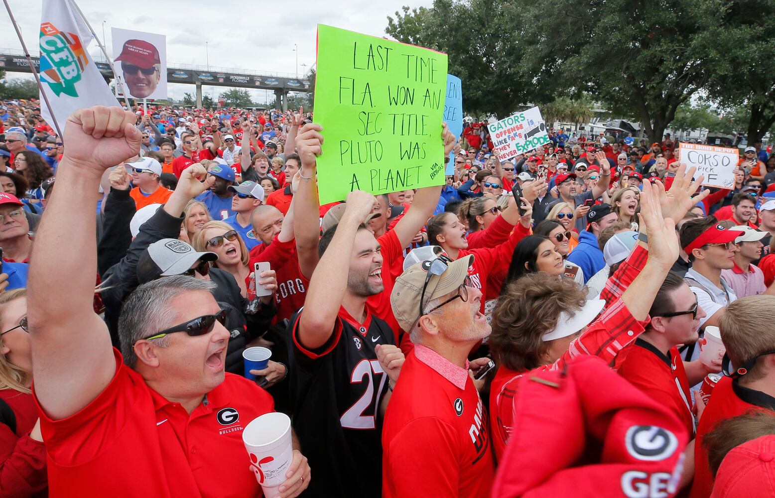 Photos: The scene at the Georgia-Florida game
