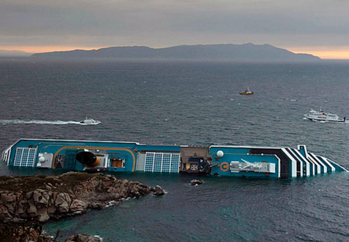 Luxury cruise ship capsizes in Italy