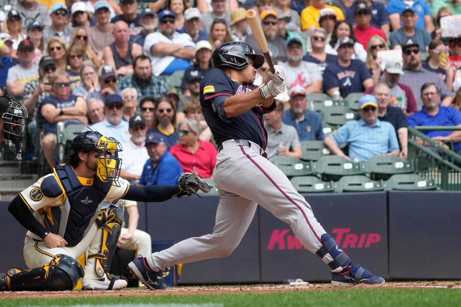 Braves Brewers Baseball