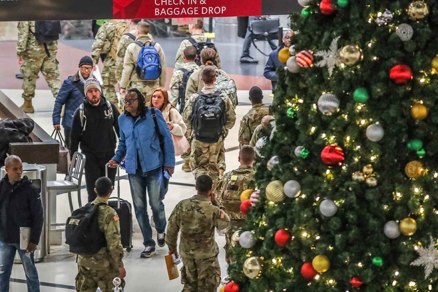 Holiday travelers navigate Atlanta's Hartsfield-Jackson