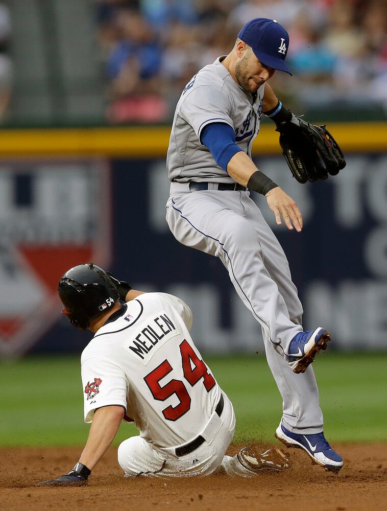 Game 2 of Atlanta-Los Angeles series