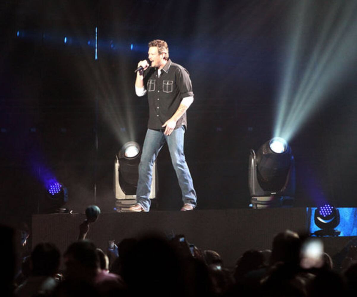 Blake Shelton rocks Gwinnett