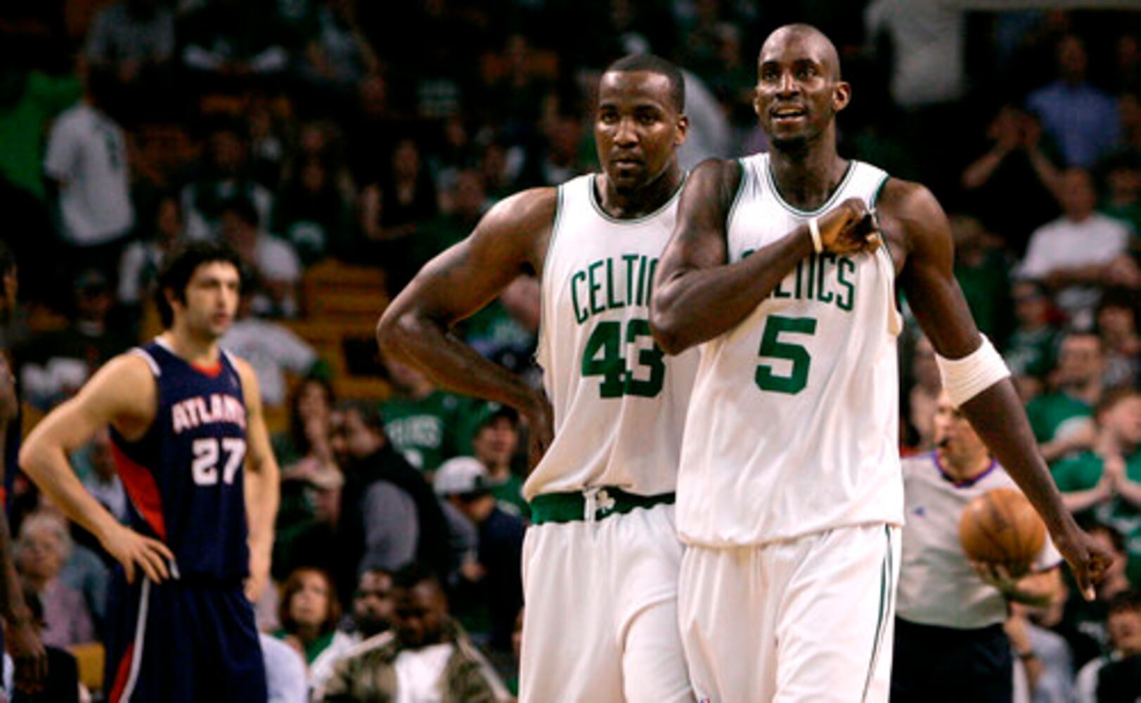 Hawks fall to Celtics in Game 5