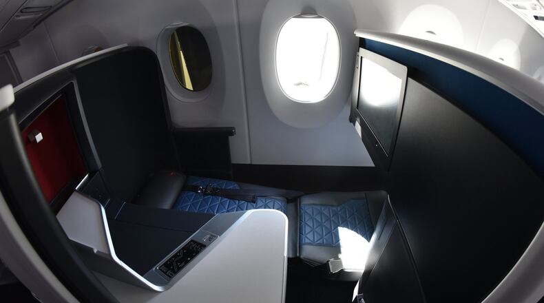 Delta One suite on the A350. Credit: HYOSUB SHIN / HSHIN@AJC.COM